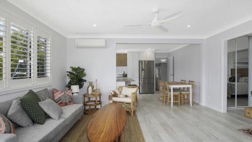 Woy Woy Bay House | Sam's Shack Waterfront Woy Woy Bay