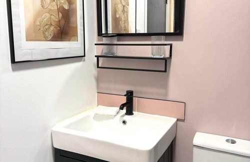 Spitalfields Apartment | Samantha | En-suite double room Near Liverpool Street