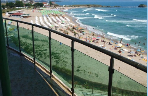 Lozenets Apartment | 'Samara' - Sea-front apartment Spectacular panoramic views of Lozenets Beach