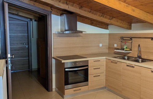 Kamena Vourla Apartment | Samaras Apartments - Mountain View Attic
