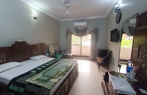 Larkana Hotel | Sambara Inn