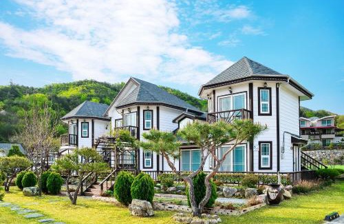 Samcheok House | Samcheok Duelkkot Pension