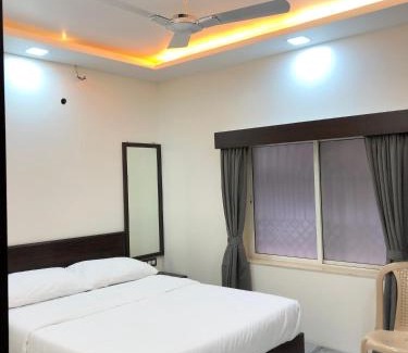 Panchgani House | Sameena Guest House