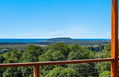 McLeods Shoot House | Samkara Byron - Hinterland property with stunning ocean and light house views.