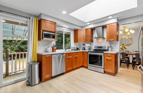 Sammamish House | Sammamish Family Friendly Home 4B3B | Skyline High