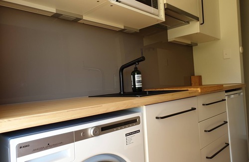 Bonney Apartment | Samphire: Coorong Accommodation - Pet and family friendly