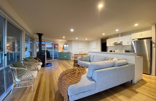 Coonarie House | Samphire Stays at Foul Bay - Beachfront, tranquil location, Off peak special!
