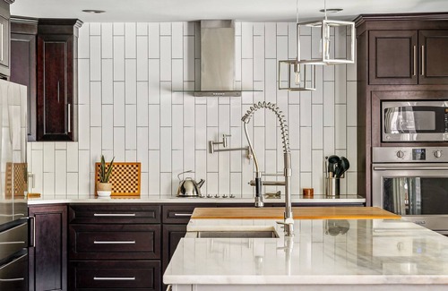 Whispering Pines House | Sample the Sandhills at Six Dixie Lakeside!