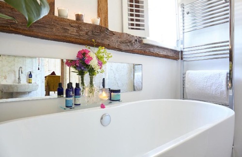 Five Oak Green Bed & Breakfast | Samsara Retreat