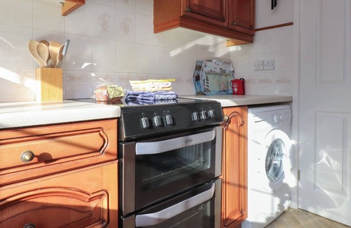 Morfa Bychan House | SAMSON'S PLACE, pet friendly, country holiday cottage in Morfa Bychan