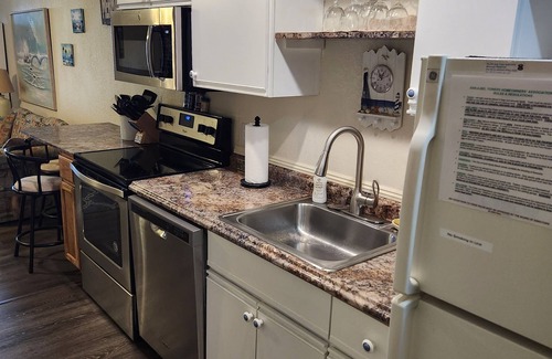 Crescent Beach Condo | 😎 SAN-A-BEL 😎 Ocean Front 2BR Condo w/Pool,Outdoor Hot Tub,Fitness Room,More!