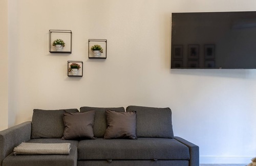 Milan Centre Apartment | San Babila Luxury Milanese Apartment
