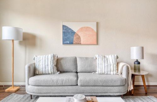 San Bruno Apartment | San Bruno 1BR w Pool Gym WD nr highways SFO-996