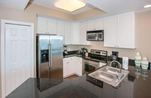 Gulf Shores Condo | San Carlos 402 ~ Pool, Sauna, Fitness + $400 in FREE Activities Daily ~ Zoo/Parasailing/Golf + More