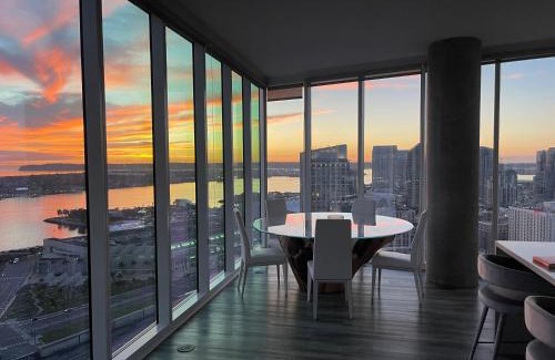East Village Apartment | San Diego Convention Center Padres Ocean Views SD Zoo
