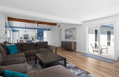 Serra Mesa House | San Diego Home close to all w/Pool and Hot tub!