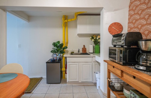 Crocker-Amazon Apartment | San Francisco Apartment ~ 5 Mi to Downtown!