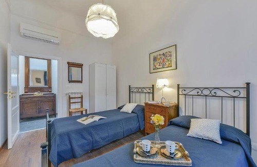 Santa Croce Apartment | San Giuseppe Flat