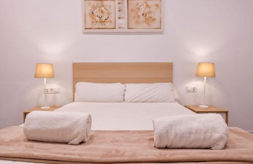 Alfalfa Apartment | San Isidoro Cathedral Oasis by Valcambre
