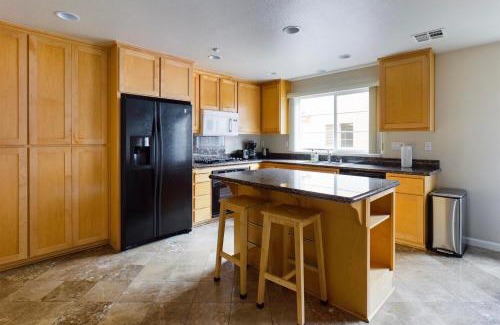 South San Jose Apartment | San Jose 3br w pool spa patio parking SFO-1537