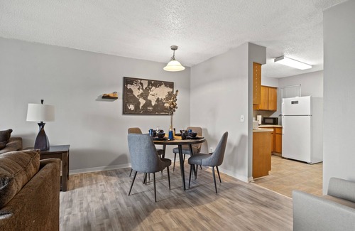 Southside Apartment | San Jose Forest 2/2, W/D, Long-Term, Central