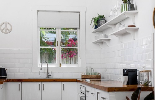 Byron Bay House | San Juan Surfers Cottage - prime Byron location
