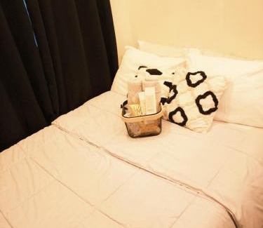 Pio del Pilar Apartment | San Lorenzo Avida T2 Rm 333Cozy 1BR Condo along EDSA Makati near NAIA
