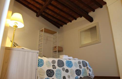 San Lorenzo Apartment | San Lorenzo Central Market Cozy & Quiet Apartment