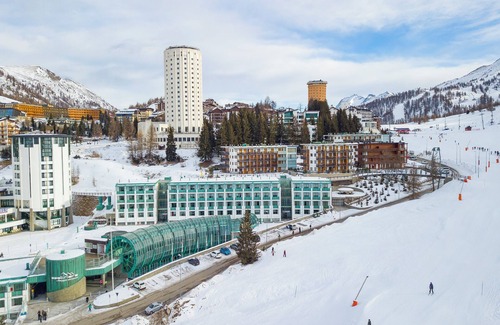 Oulx Apartment | San Marco Lodge Apt Mountain Retreat