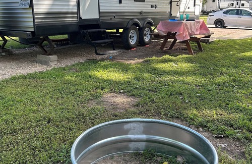 San Marcos House | San Marcos Get-away. Relax by the fire. Tube the River. Room service available.