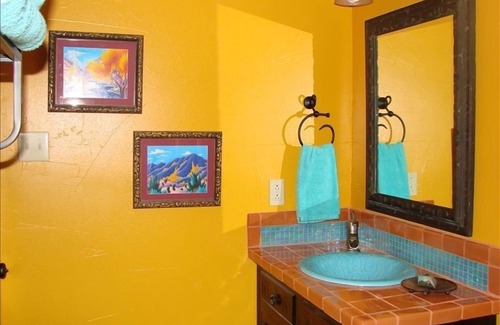 Rio Vista Apartment | San Marcos River Vacation Rental and 35 minutes from South by Southwest and COTA
