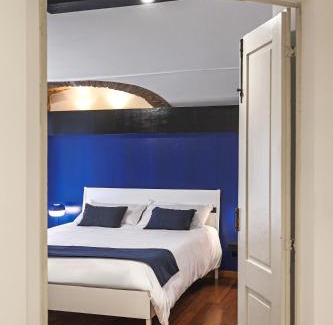 Historic Centre Apartment | San Massimo Apartment
