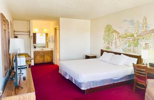 Polvadera Hotel | San Miguel Inn