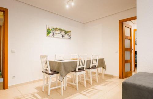 San Jose Obrero Apartment | San Pagés 3BR Apartment