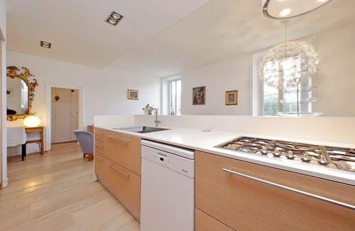 Vatican Apartment | San Pietro Al Vaticano, Spacious 4 Br Apartment By Halldis