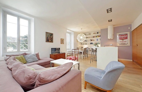 Vatican Apartment | San Pietro Al Vaticano, Spacious 4 Br Apartment By Halldis