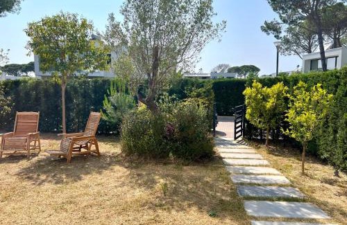 Ishem House | San Pietro Resort -Luxury garden apartment Gjiri I Lalezit