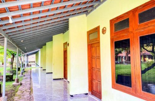 Gundit Hotel | San Sui Hotel Mitra RedDoorz