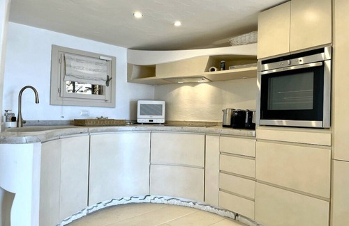 Capo Coda Cavallo Apartment | SAN TEODORO PUNTA EST FANTASTICO TRILOCALE VISTA MARE