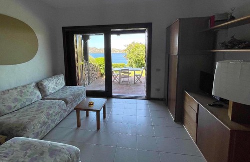 Capo Coda Cavallo Apartment | SAN TEODORO PUNTA EST 2 CAMERE GIARDINO VISTA MARE