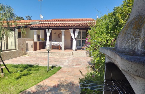 San Teodoro House | SAN TEODORO SEPTEMBER DISCOUNTS CHARMING COTTAGE WITH GARDEN IUNS0182