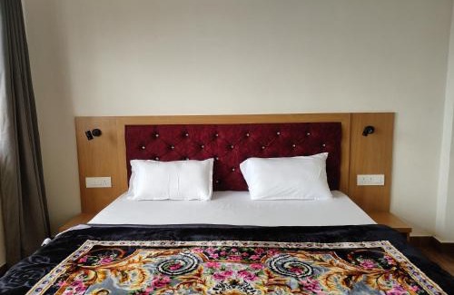 Bhimtal House | Sanchi's Homestay 2BHK
