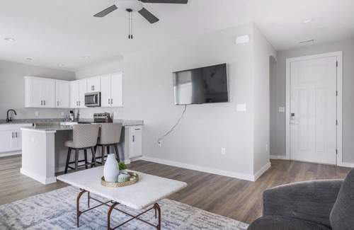 Madison Apartment | Sanctuary 1BD 7 - One Bedroom Apartment, Sleeps 2