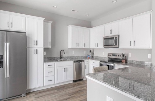 Madison Apartment | Sanctuary 2BD 3 - Two Bedroom Apartment, Sleeps 4