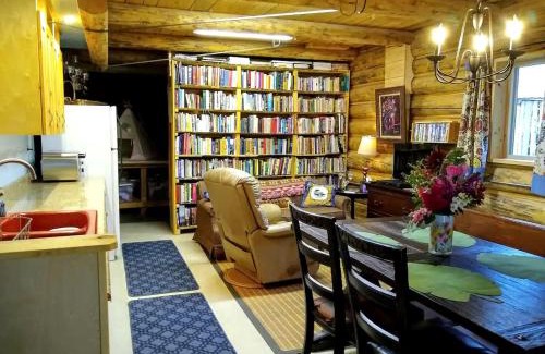Alberton House | Sanctuary Farm Log Cabin Mountain Getaway, Alberton, MT
