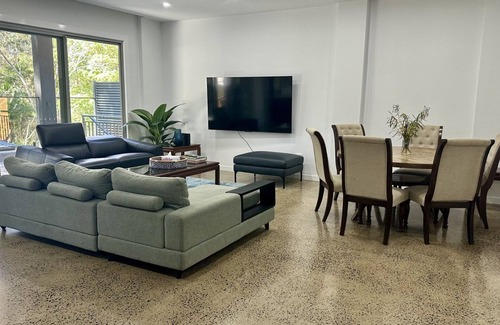 Sanctuary Point House | Sanctuary on the Creek