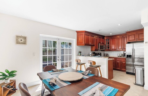 Coconut Grove House | Sanctuary with private patio near Parks, Dining, Yacht Club, Marina, CocoWalk.