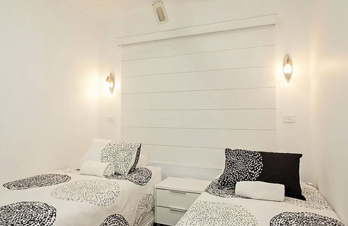 Sawtell Apartment | Sand and Sea 1 is a newly renovated, two bedroom ground floor unit, right next to the beach.