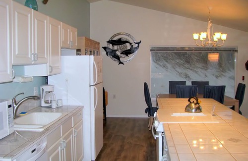 Bayshore House | Sand and Surf~ Easy Oceanfront