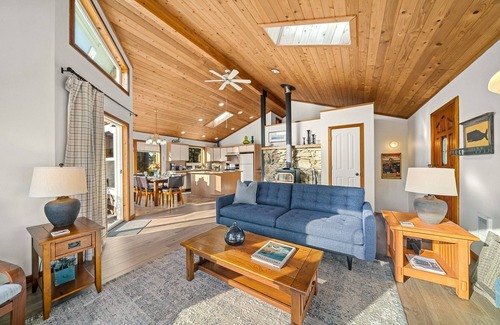 Manzanita House | Sand Bucket-Manzanita. Fabulous family beach house dogs ok, close to beach